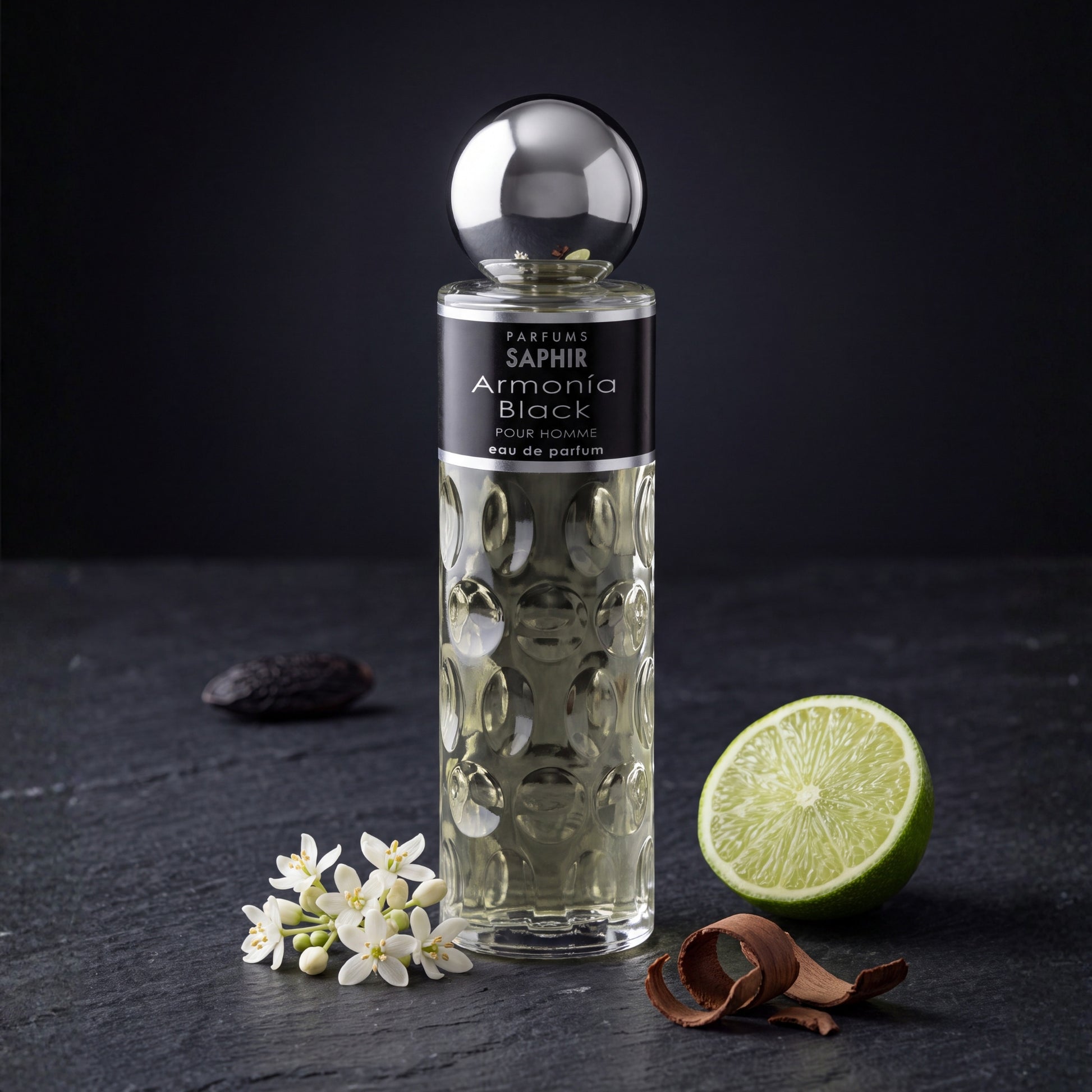 Saphir Parfums 200 ml Flakon. Der Duft Armonia Black mit Inhaltsstoffen.